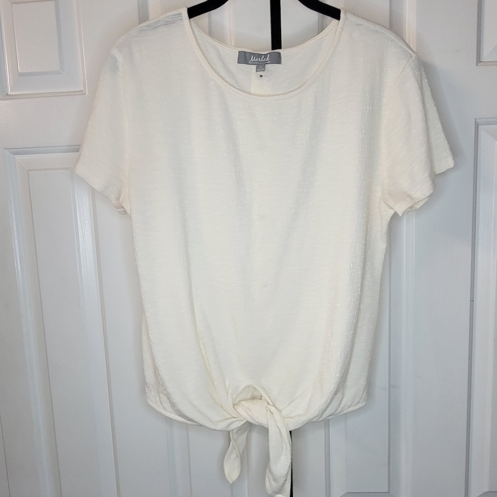 Marled cream tie front top with back .